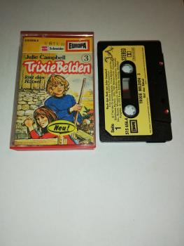 Trixie Belden Folge 3 löst das Rätsel Schwarz mit Beigen Aufkleber 515656.4(Frontcover und Seite 1 der MC beschrieben)